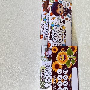 crachá de mesa com números