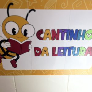 cantinho da leitura abelha