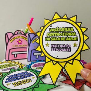 medalhas coloridas dia do estudante